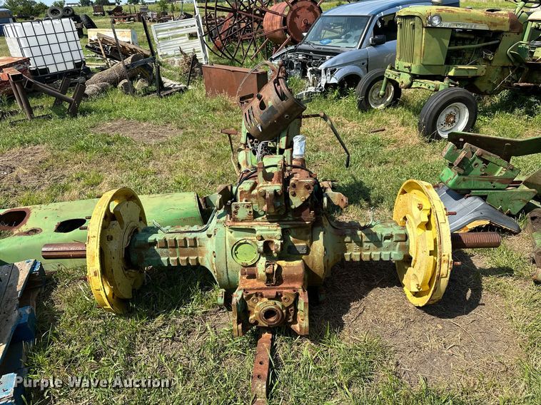 image for item OC9083 (2) John Deere tractors