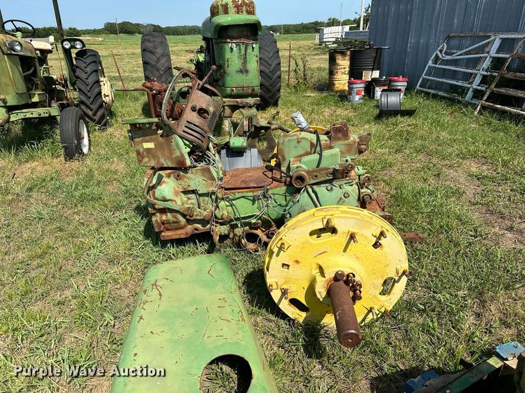 image for item OC9083 (2) John Deere tractors