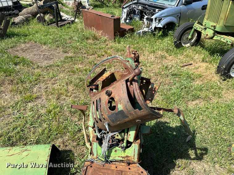 image for item OC9083 (2) John Deere tractors