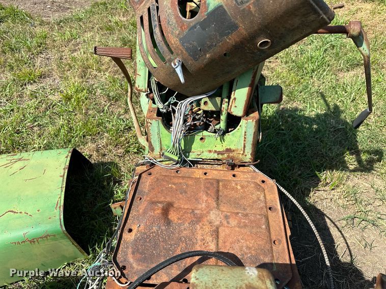 image for item OC9083 (2) John Deere tractors