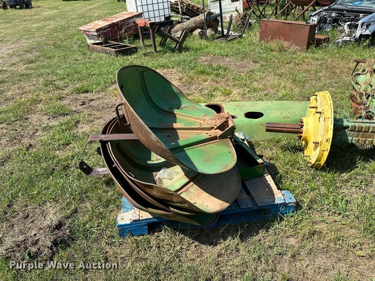 image for item OC9083 (2) John Deere tractors