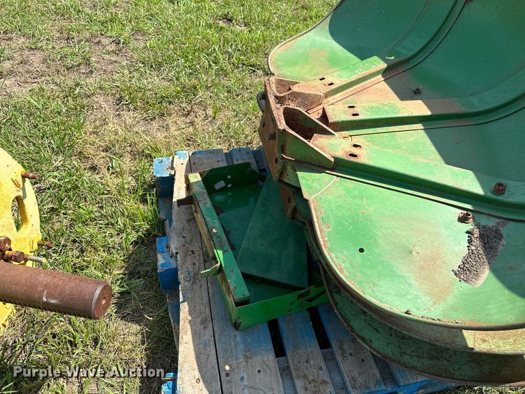 image for item OC9083 (2) John Deere tractors