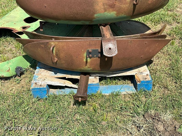 image for item OC9083 (2) John Deere tractors