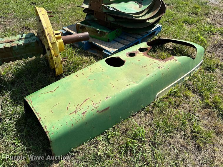 image for item OC9083 (2) John Deere tractors