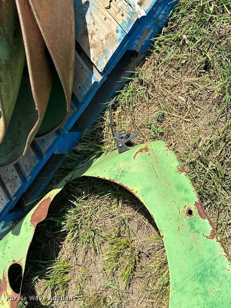 image for item OC9083 (2) John Deere tractors