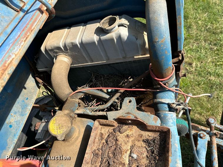 image for item OC9084 Ford 2000  tractor