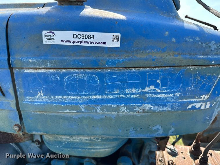 image for item OC9084 Ford 2000  tractor