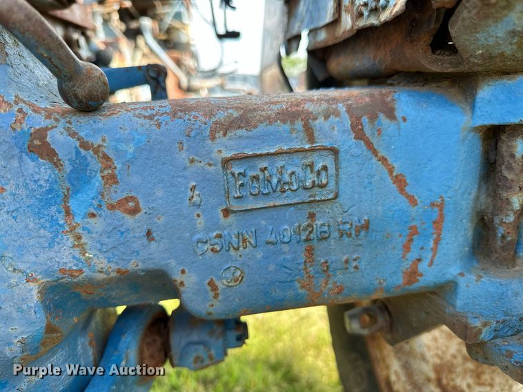 image for item OC9084 Ford 2000  tractor