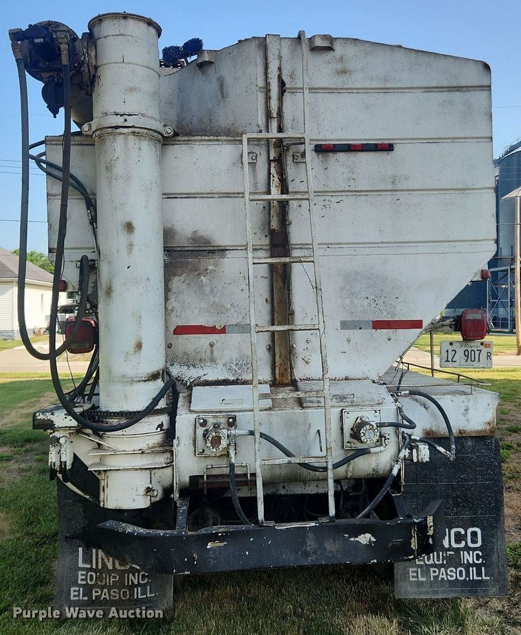 image for item OK9550 1988 Ford L8000  feed delivery truck