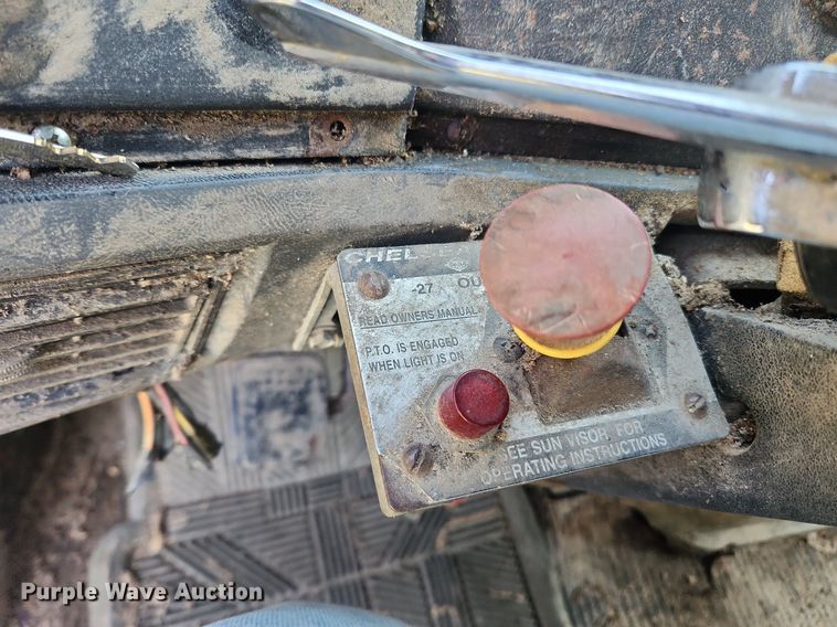 image for item OK9550 1988 Ford L8000  feed delivery truck