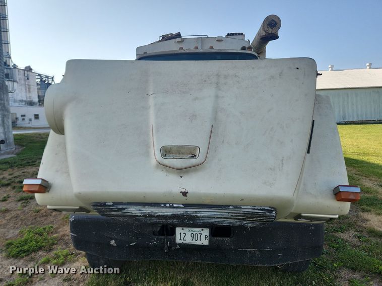 image for item OK9550 1988 Ford L8000  feed delivery truck