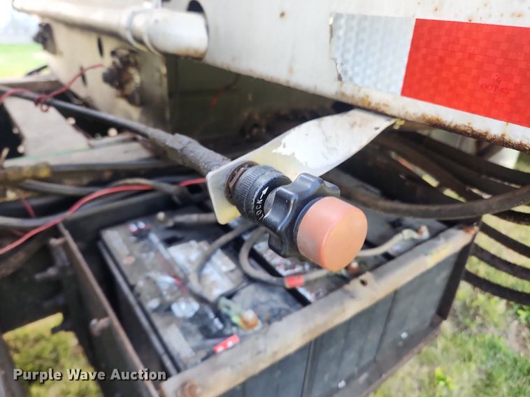 image for item OK9550 1988 Ford L8000  feed delivery truck