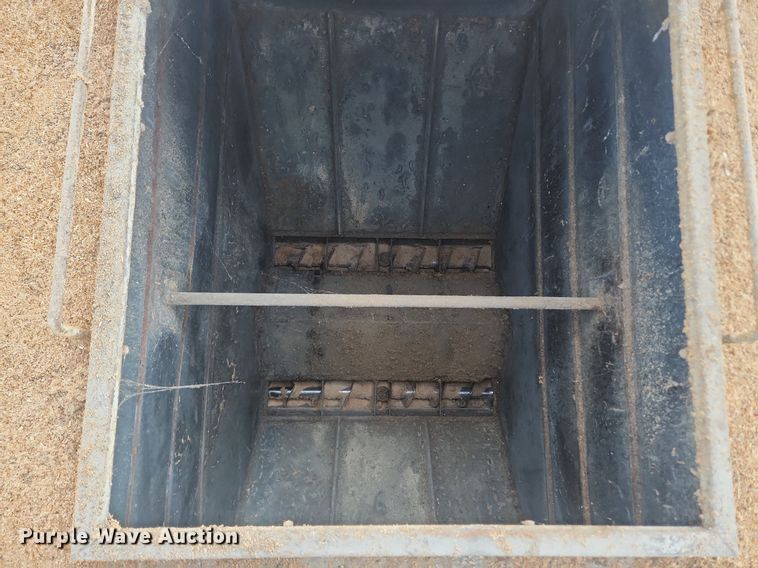 image for item OK9550 1988 Ford L8000  feed delivery truck