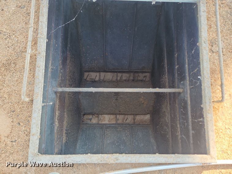 image for item OK9550 1988 Ford L8000  feed delivery truck