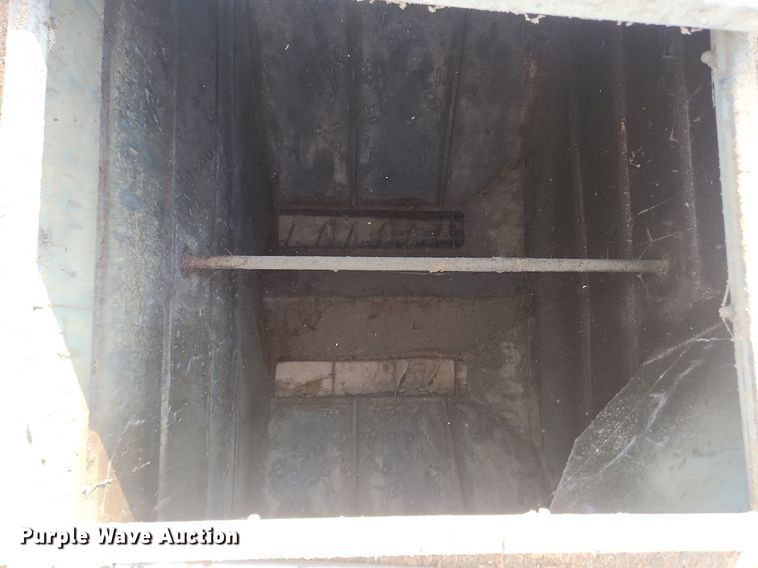 image for item OK9550 1988 Ford L8000  feed delivery truck