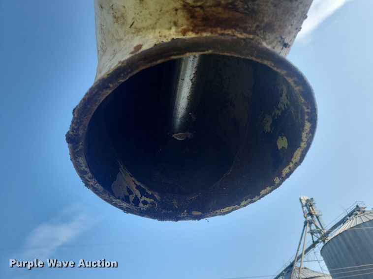 image for item OK9550 1988 Ford L8000  feed delivery truck