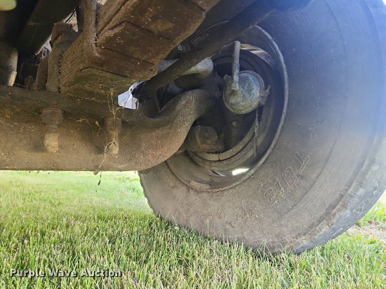 image for item OK9550 1988 Ford L8000  feed delivery truck