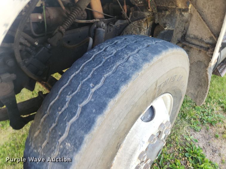 image for item OK9550 1988 Ford L8000  feed delivery truck