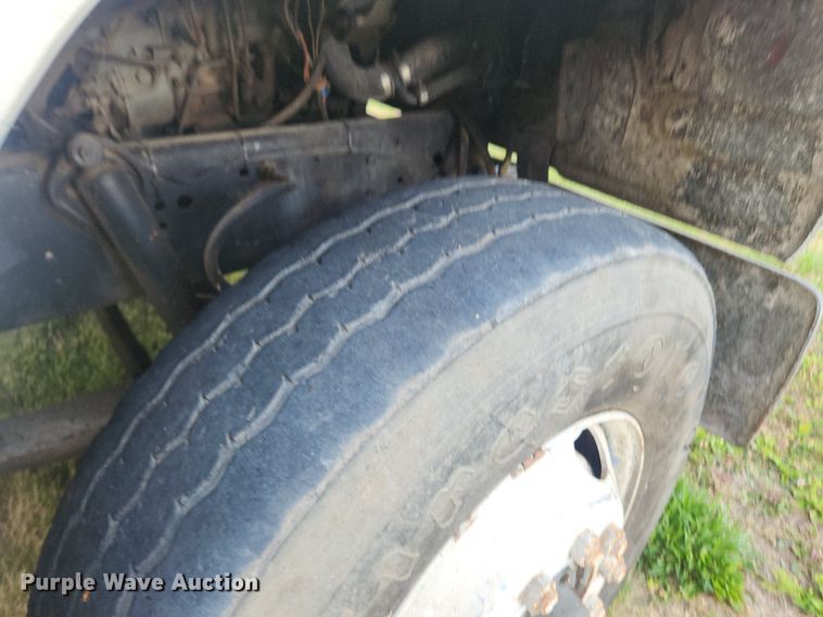 image for item OK9550 1988 Ford L8000  feed delivery truck