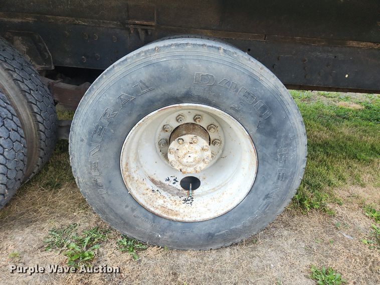 image for item OK9550 1988 Ford L8000  feed delivery truck