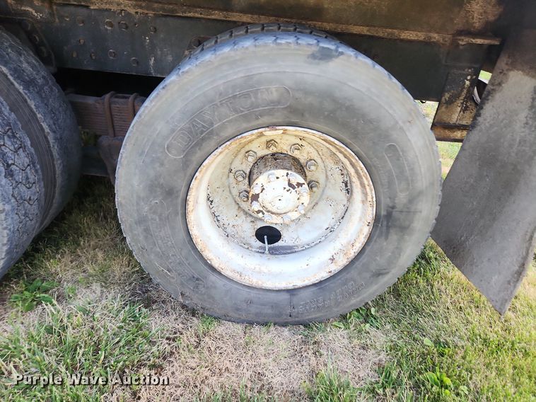 image for item OK9550 1988 Ford L8000  feed delivery truck