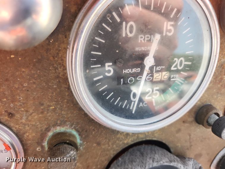 image for item OK9558 1968 Allis Chalmers One-Ninety XT  tractor