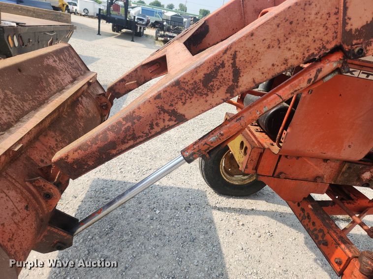 image for item OK9558 1968 Allis Chalmers One-Ninety XT  tractor