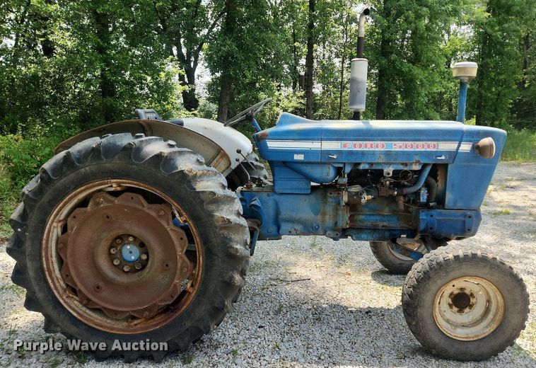 image for item OK9564 1969 Ford 5000  tractor