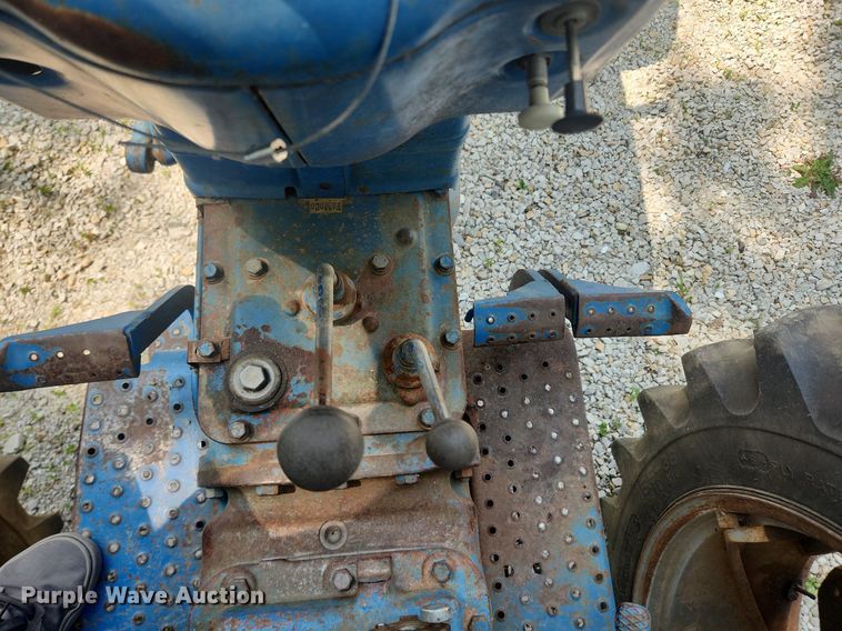 image for item OK9564 1969 Ford 5000  tractor