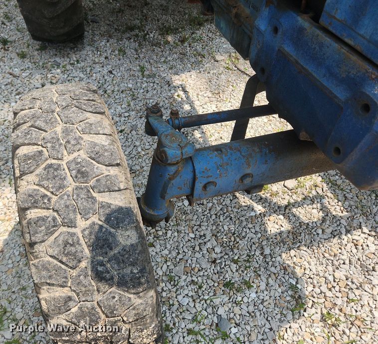 image for item OK9564 1969 Ford 5000  tractor