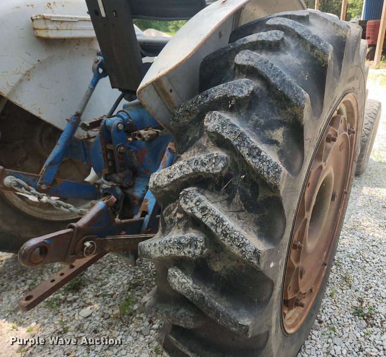 image for item OK9564 1969 Ford 5000  tractor