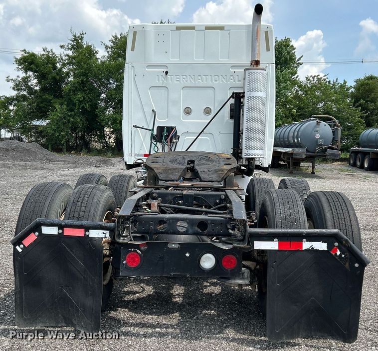 image for item DI7868 2012 International ProStar+ 122  semi truck