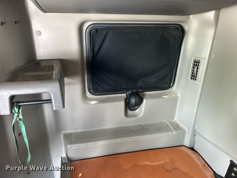 image for item DI7868 2012 International ProStar+ 122  semi truck