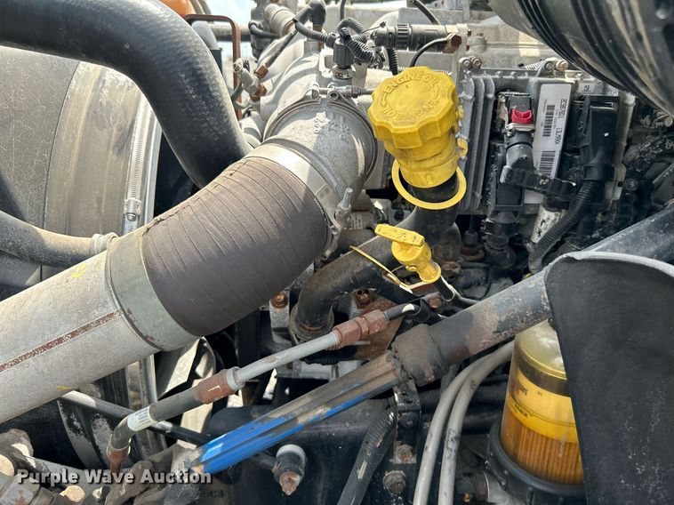 image for item DI7868 2012 International ProStar+ 122  semi truck