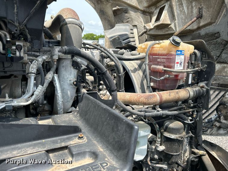 image for item DI7868 2012 International ProStar+ 122  semi truck