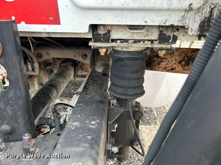 image for item DI7868 2012 International ProStar+ 122  semi truck