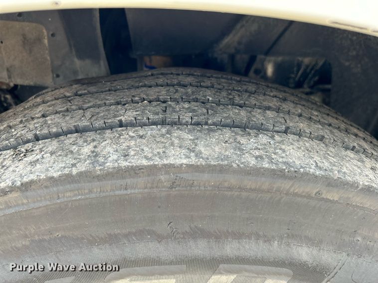 image for item DI7868 2012 International ProStar+ 122  semi truck