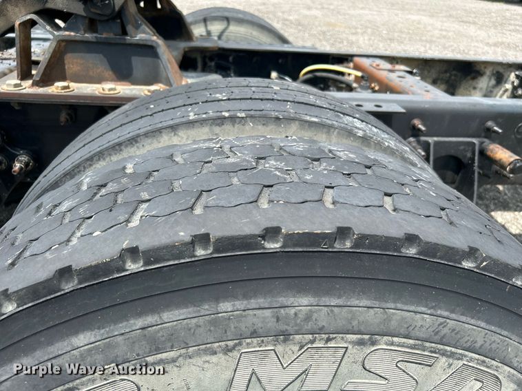 image for item DI7868 2012 International ProStar+ 122  semi truck