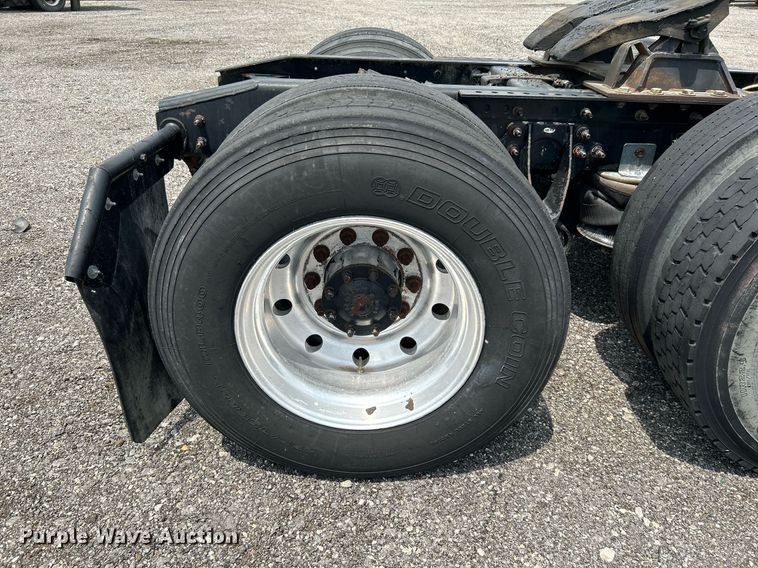 image for item DI7868 2012 International ProStar+ 122  semi truck