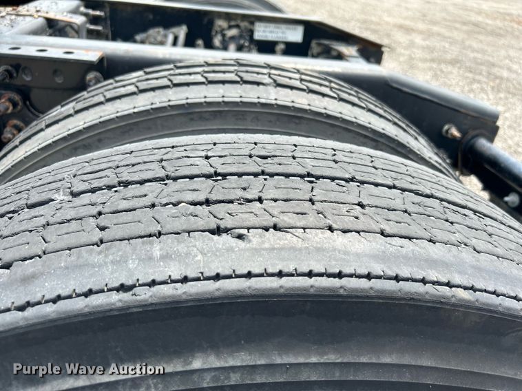 image for item DI7868 2012 International ProStar+ 122  semi truck