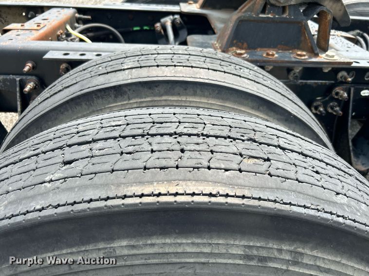 image for item DI7868 2012 International ProStar+ 122  semi truck