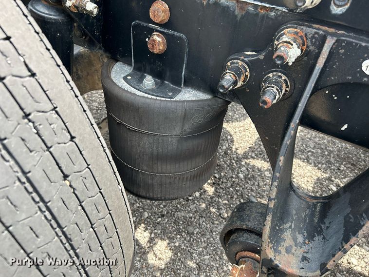 image for item DI7868 2012 International ProStar+ 122  semi truck