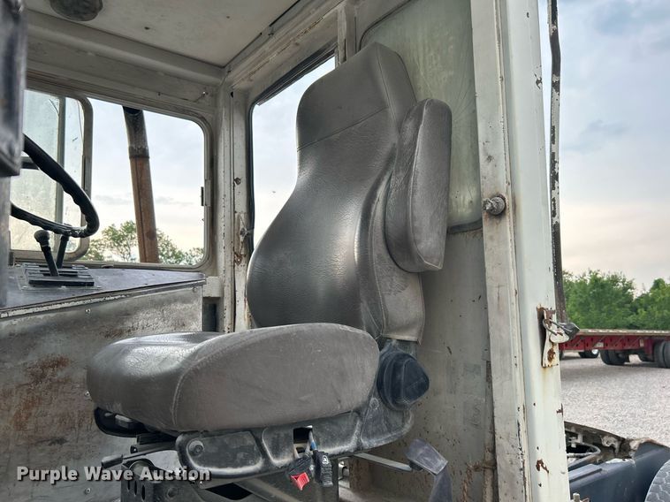 image for item DI7876 Ottawa 30  yard truck