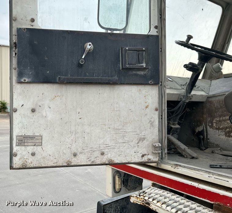 image for item DI7876 Ottawa 30  yard truck