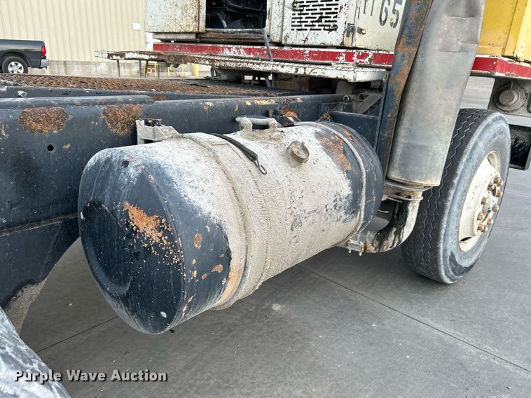 image for item DI7876 Ottawa 30  yard truck