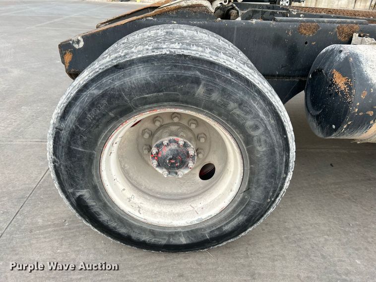 image for item DI7876 Ottawa 30  yard truck