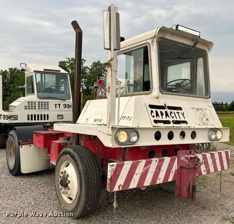 image for item DI7877 Capacity 143304  yard truck