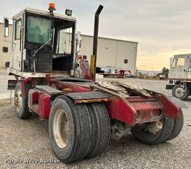 image for item DI7877 Capacity 143304  yard truck