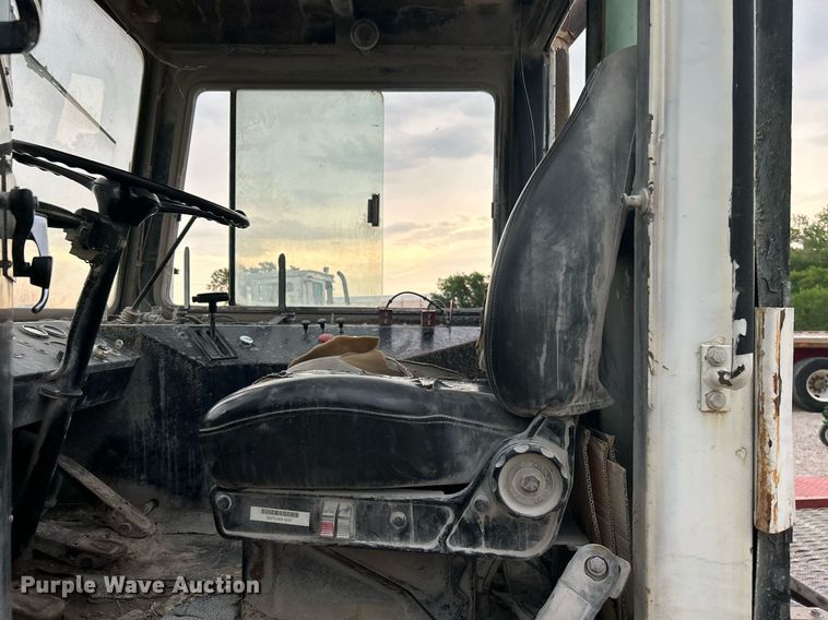 image for item DI7877 Capacity 143304  yard truck