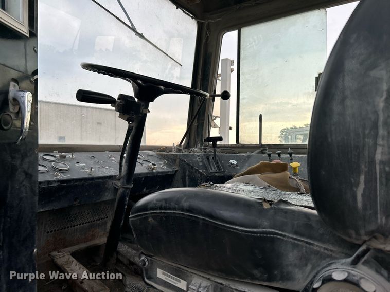 image for item DI7877 Capacity 143304  yard truck